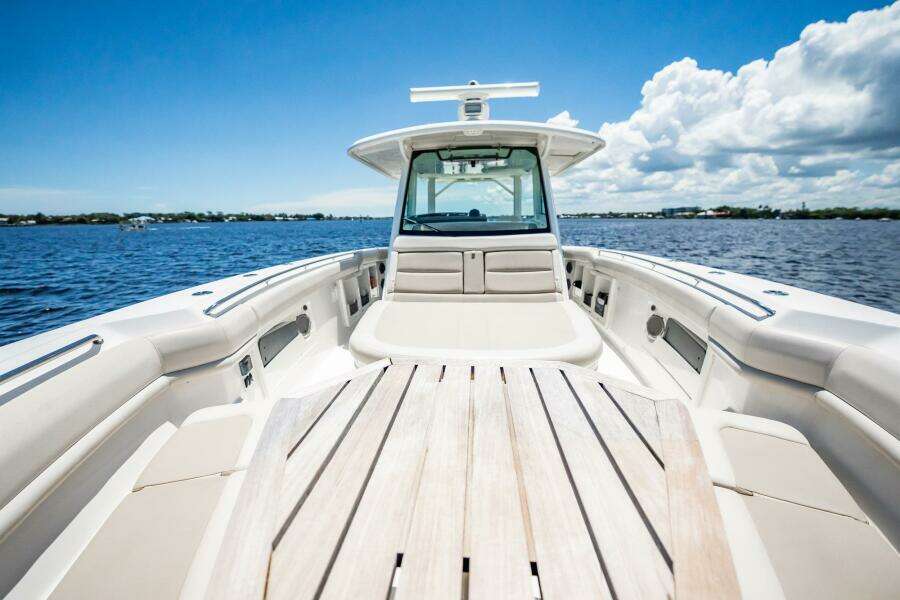 2018 Boston Whaler 380 Outrage