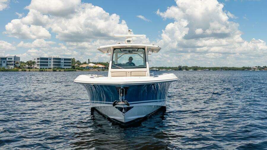 2018 Boston Whaler 380 Outrage