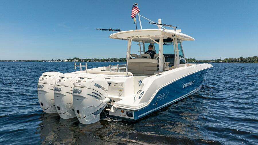 2018 Boston Whaler 380 Outrage