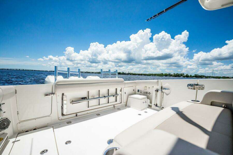 2018 Boston Whaler 380 Outrage