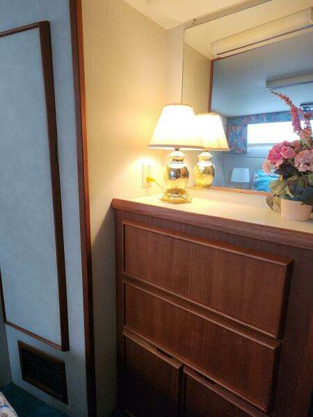 1987 Chris-Craft 362 Catalina