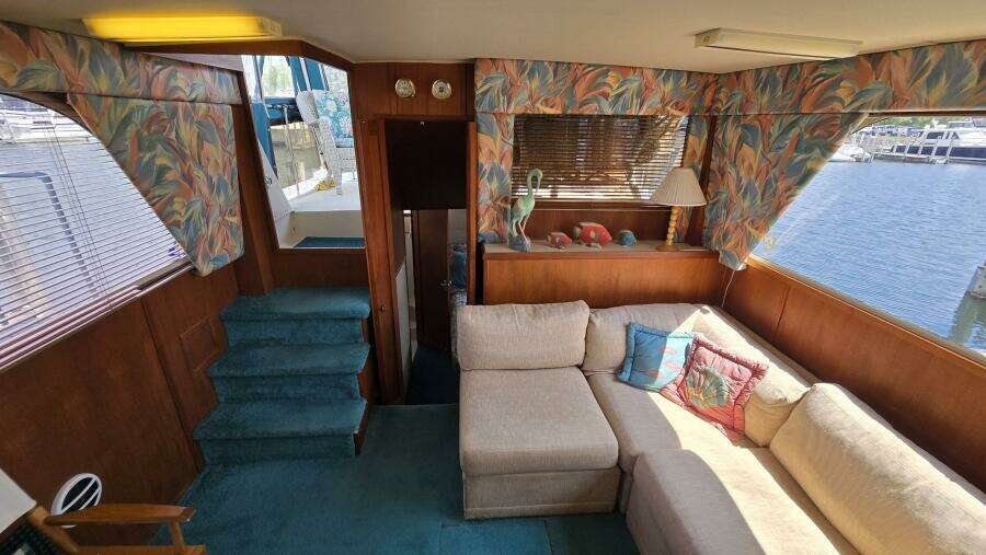 1987 Chris-Craft 362 Catalina