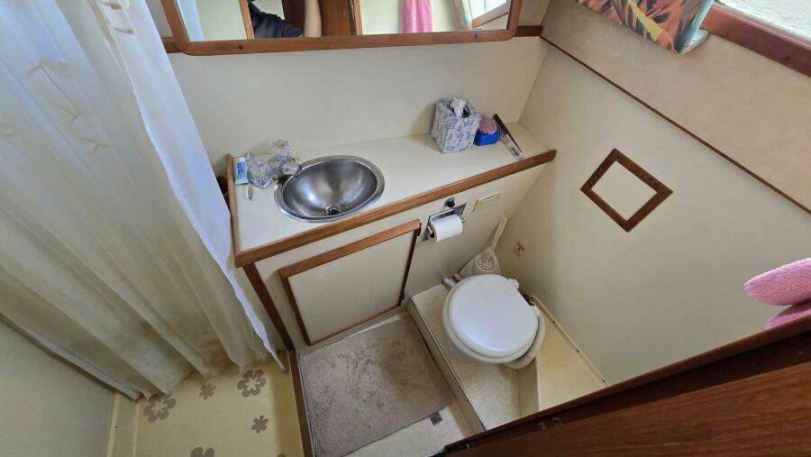 1987 Chris-Craft 362 Catalina