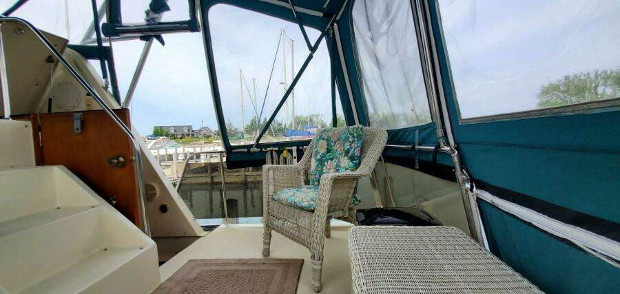 1987 Chris-Craft 362 Catalina