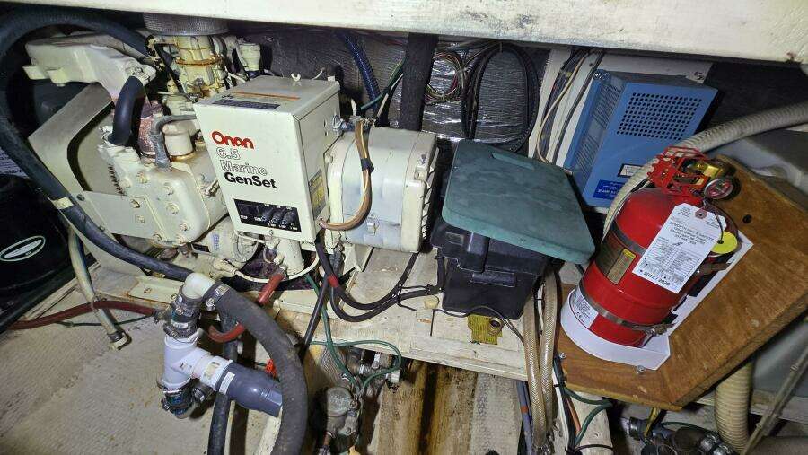 1987 Chris-Craft 362 Catalina