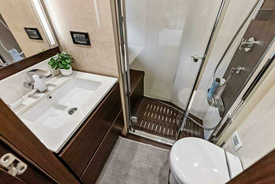 2017 Azimut 72 Flybridge