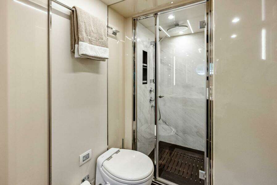 2017 Azimut 72 Flybridge