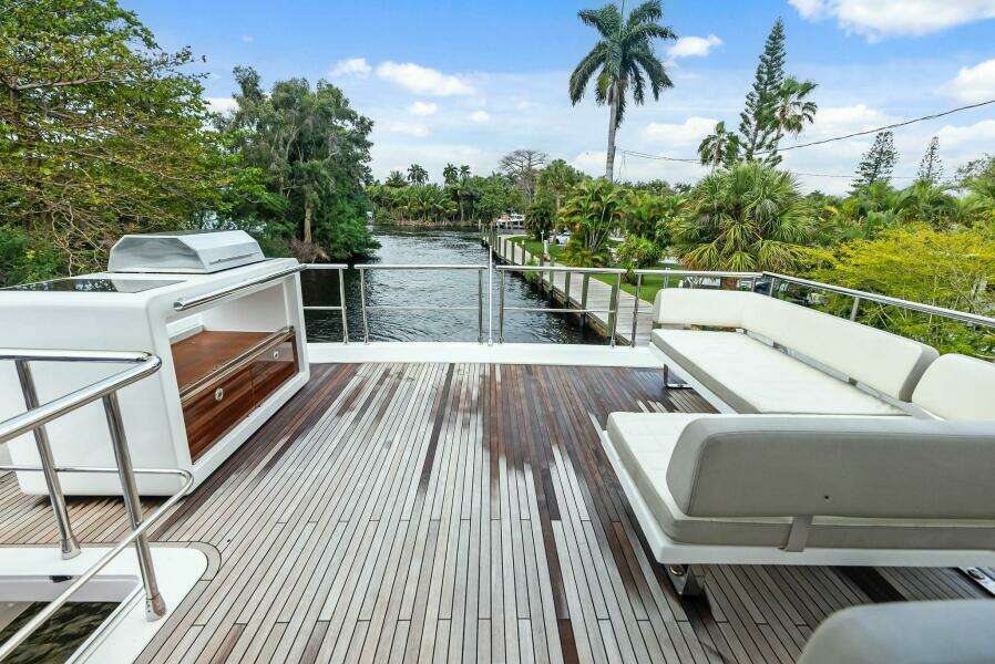 2017 Azimut 72 Flybridge