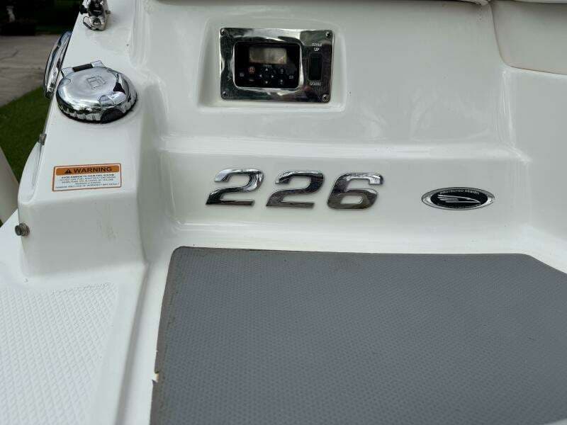 2013 Chaparral 226 SSI