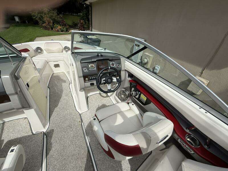 2013 Chaparral 226 SSI