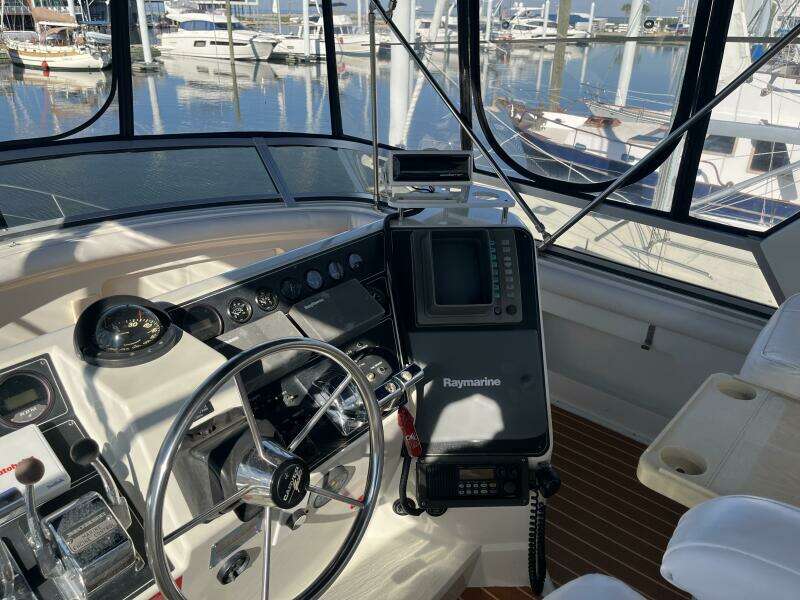 Carver 440 Aft Cabin