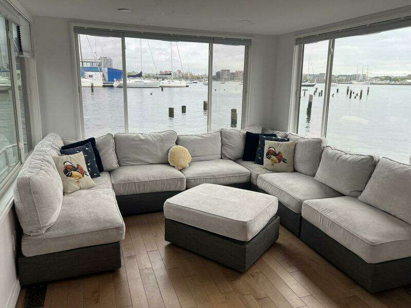 1981 Sumerset Houseboat