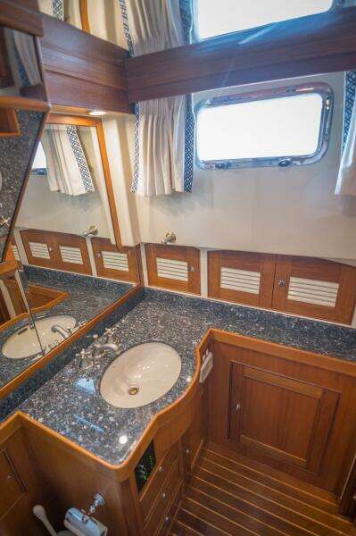 2008 Marlow Explorer 70E