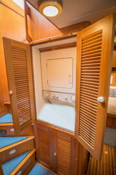 2008 Marlow Explorer 70E