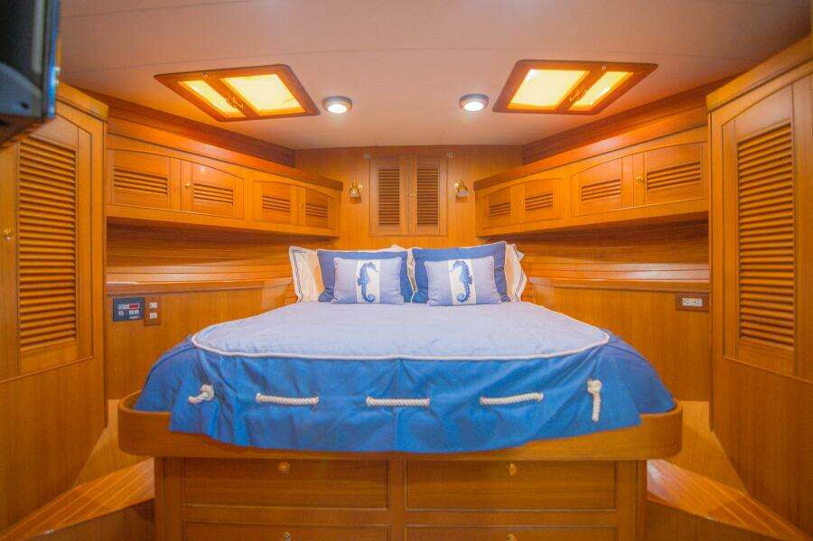 2008 Marlow Explorer 70E