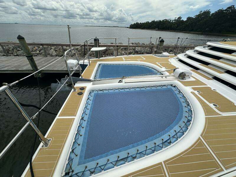 2007 Manta 44 Power Cat 'Lah De Dah' - Foredeck