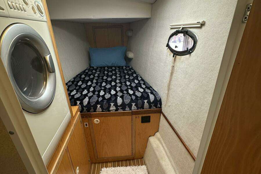 2007 Manta 44 Power Cat 'Lah De Dah' - Cabin