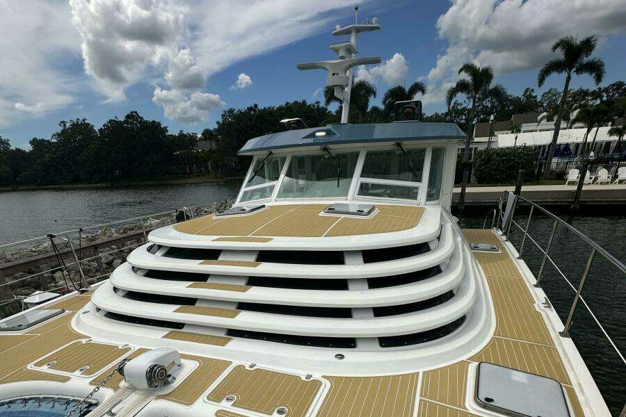 2007 Manta 44 Power Cat 'Lah De Dah' - Foredeck