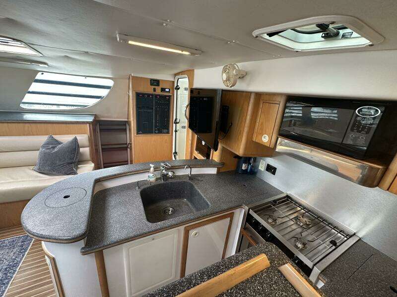 2007 Manta 44 Power Cat 'Lah De Dah' - Galley