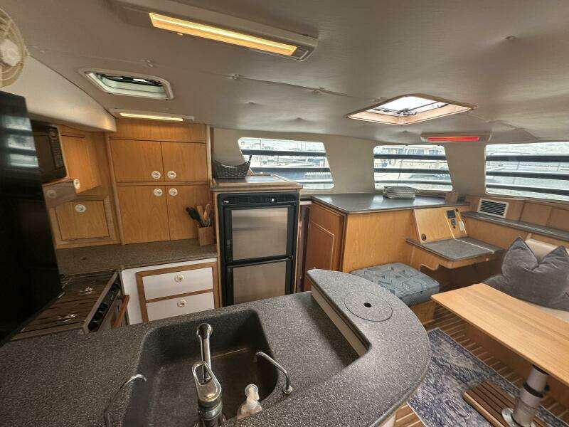 2007 Manta 44 Power Cat 'Lah De Dah' - Galley