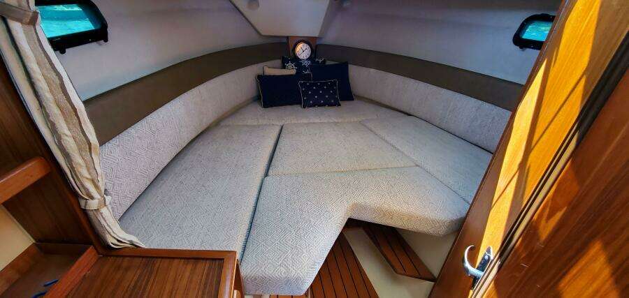 2024 Ranger Tugs R-27 LE