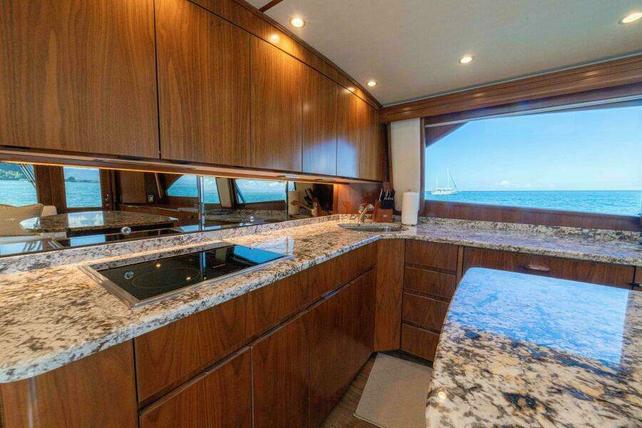 2017 62 Viking Convertible - Offensive