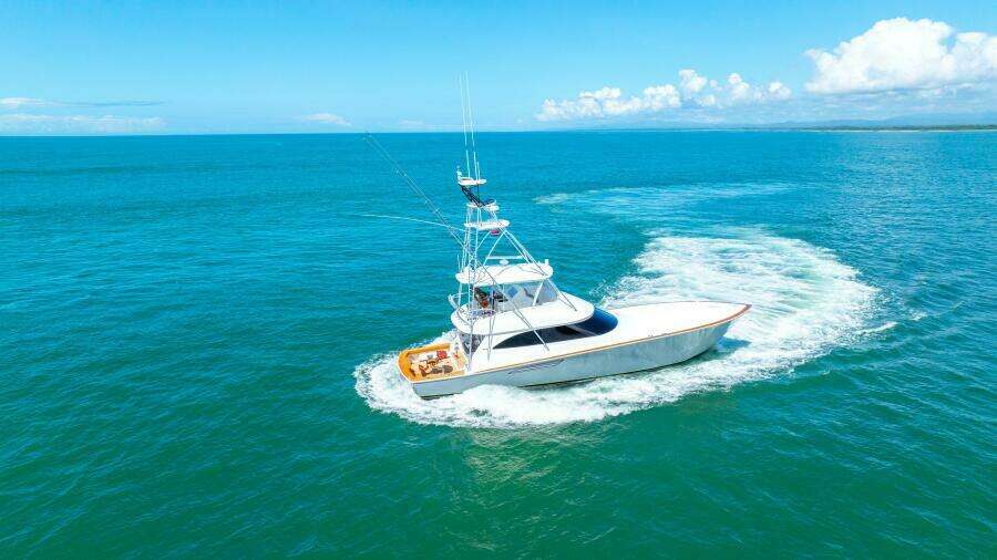 2017 62 Viking Convertible - Offensive