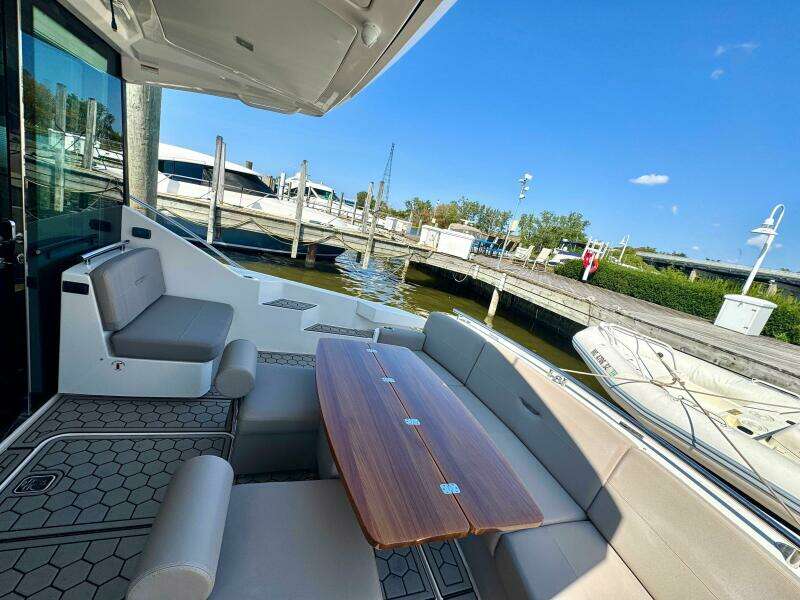 2017 Tiara Yachts 53 Coupe