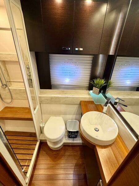 2017 Tiara Yachts 53 Coupe