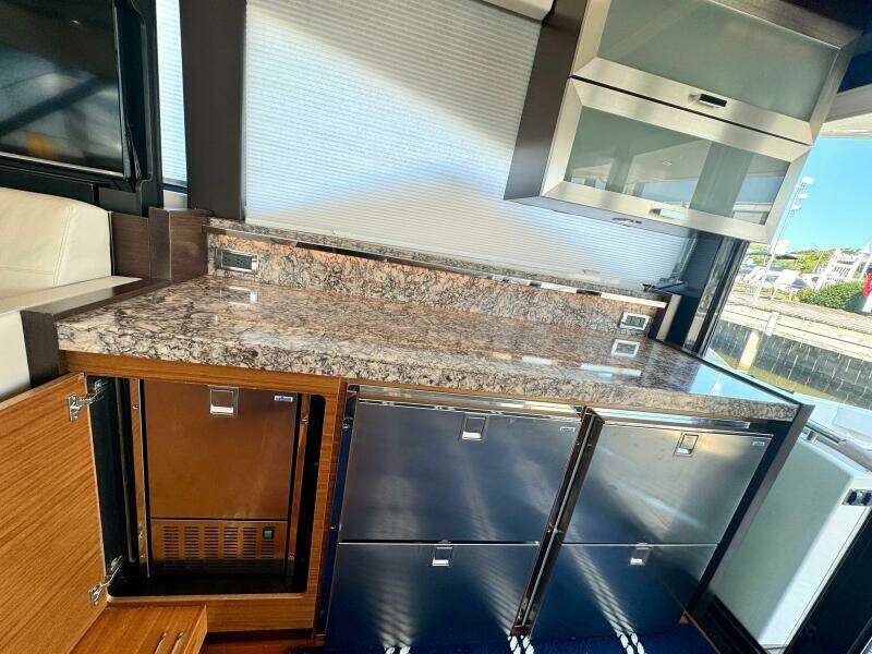 2017 Tiara Yachts 53 Coupe