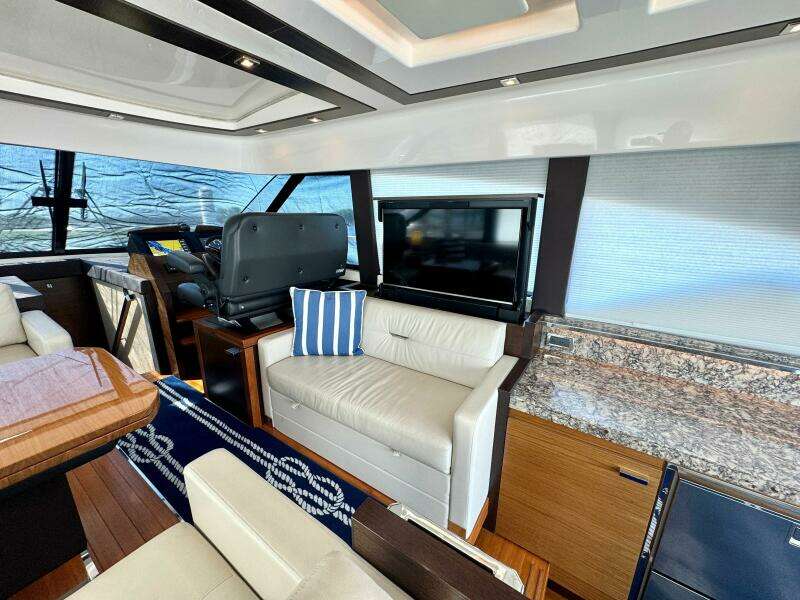 2017 Tiara Yachts 53 Coupe