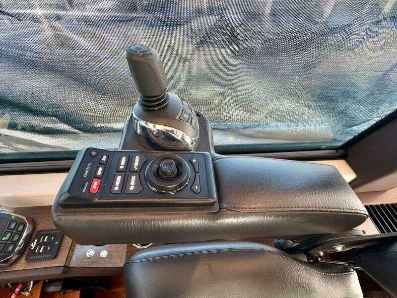 2017 Tiara Yachts 53 Coupe