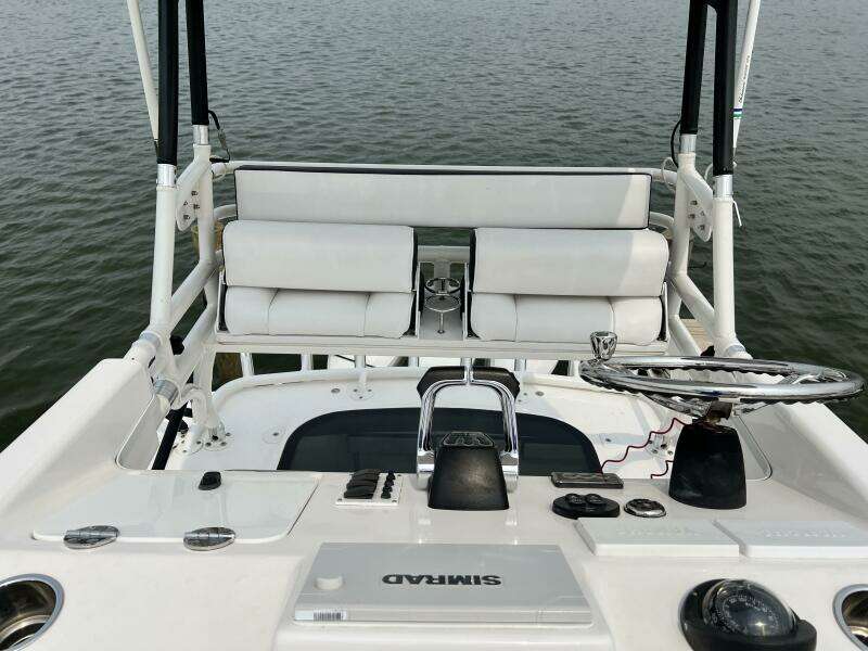 2012 Everglades 350 LX
