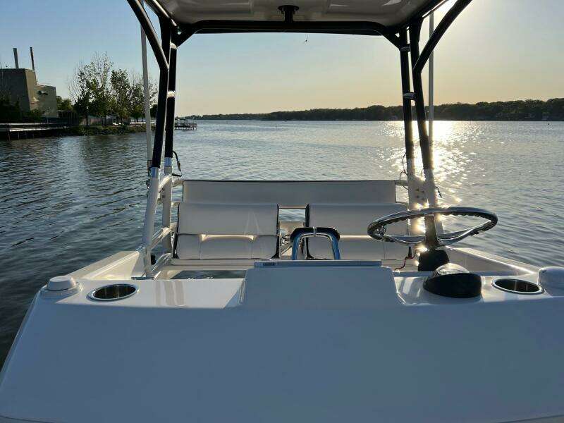 2012 Everglades 350 LX