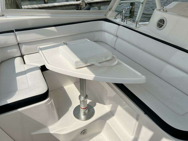 2012 Everglades 350 LX