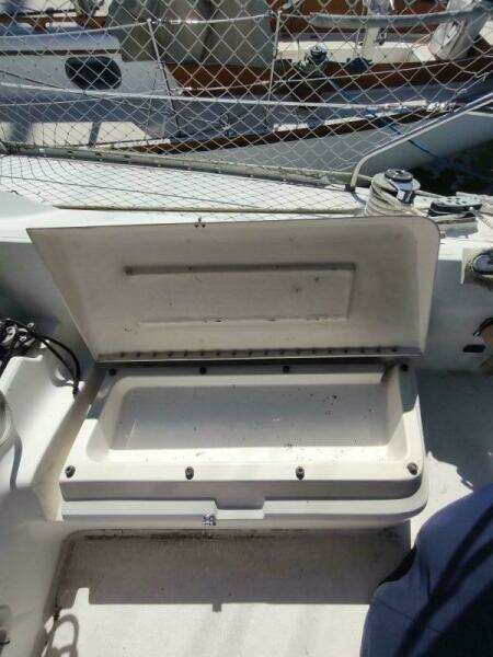 1987 Hunter 37 Legend