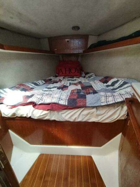 1987 Hunter 37 Legend