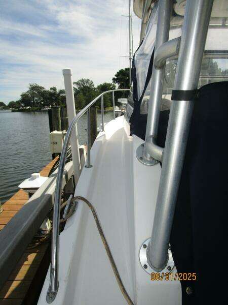 31' Boston Whaler port side deck2