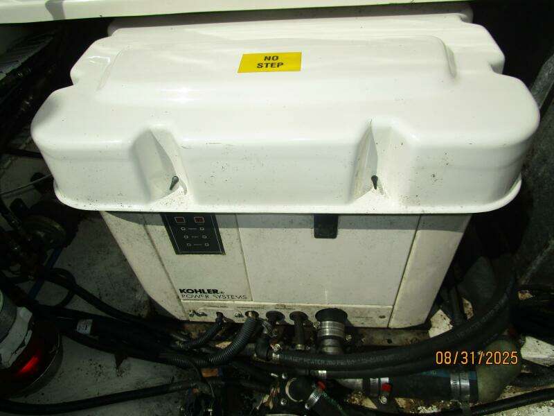 31' Boston Whaler generator sound box
