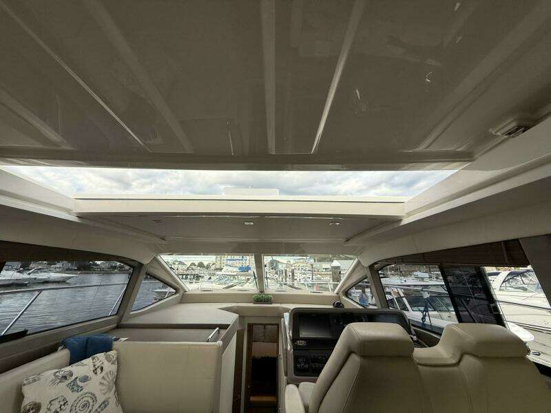 2018 Sea Ray 460 Sundancer