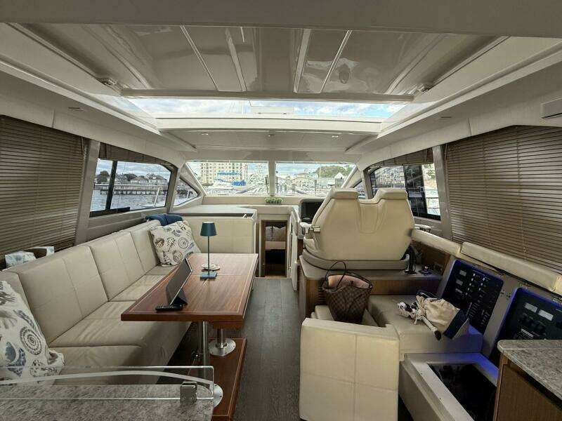 2018 Sea Ray 460 Sundancer