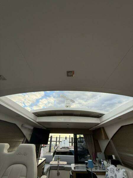 2018 Sea Ray 460 Sundancer