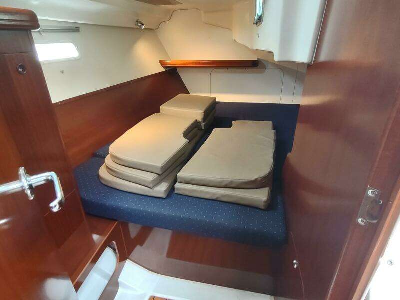 2004 Beneteau 393