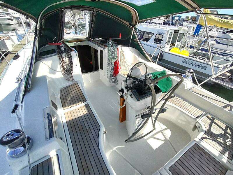 2004 Beneteau 393