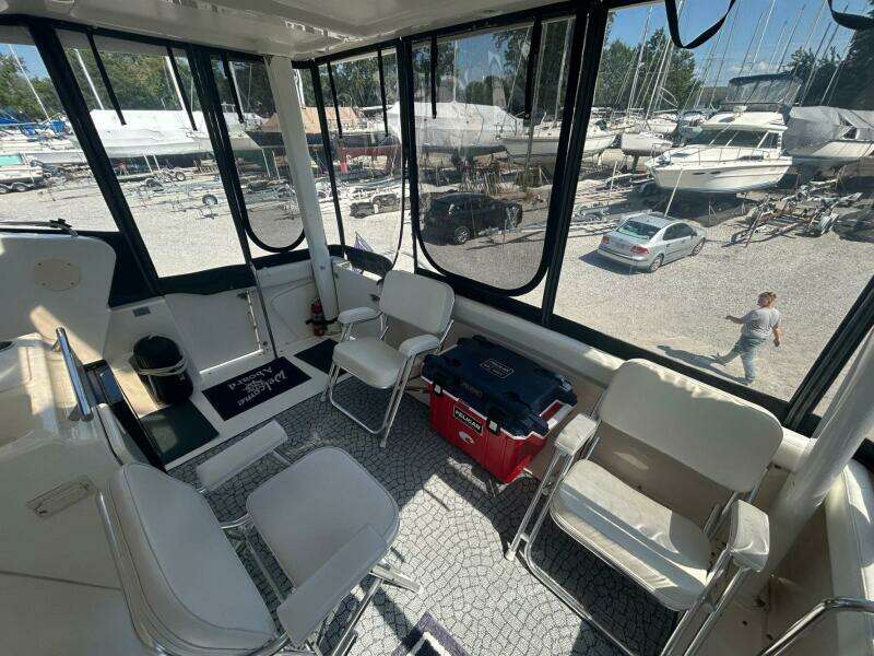 2000 Silverton 352 Motor Yacht