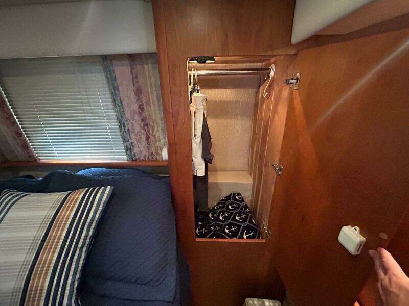 2000 Silverton 352 Motor Yacht