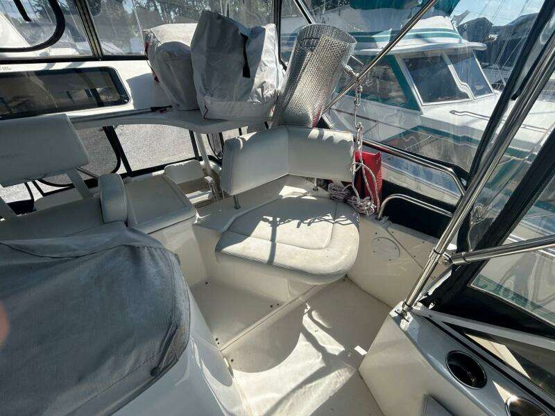 2000 Silverton 352 Motor Yacht