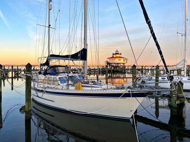 40' Nauticat starboard forward profile1