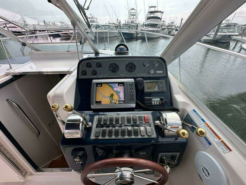 2006 Tiara Yachts 29 Coronet