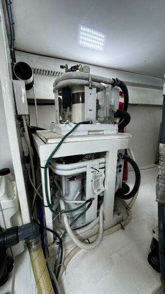 2002 Cavileer 48 Flybridge Sportfisherman